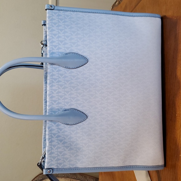 MICHAEL KORS Mirella Medium Ombré Logo Tote Bag - Picture 3 of 14